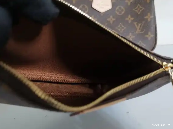 First bag MULTI EXCHANELUSIVE LOUIS DIGITAL PRELAUNCH VUITTON POCHETTE ACCESSOIRES - 0508